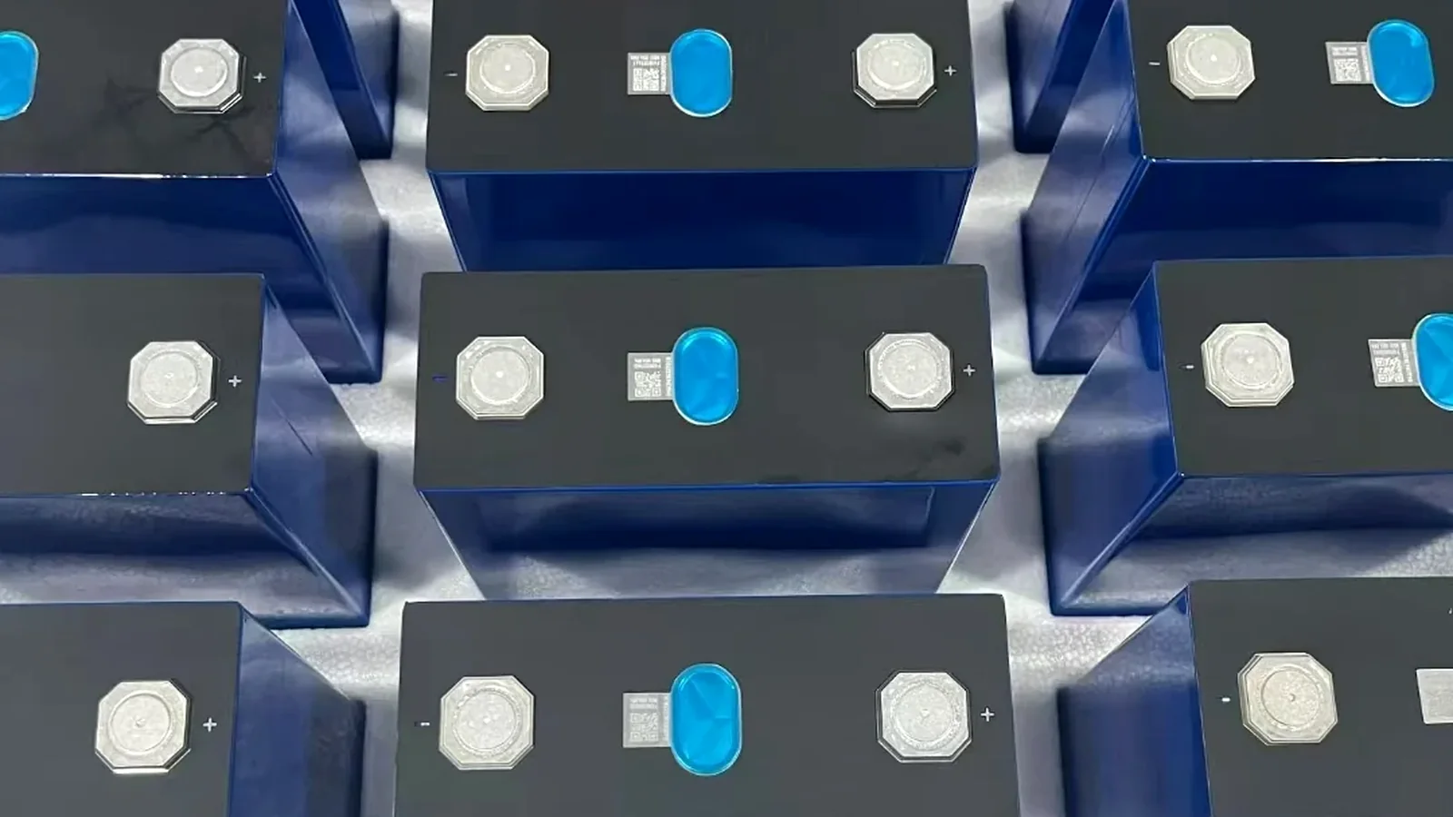Real Sunwoda 314Ah prismatic LFP cell batch showing terminal layout